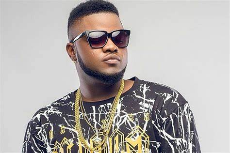 Singer Skales Slams Airline for N15 Million Loss Over Cancelled Flight