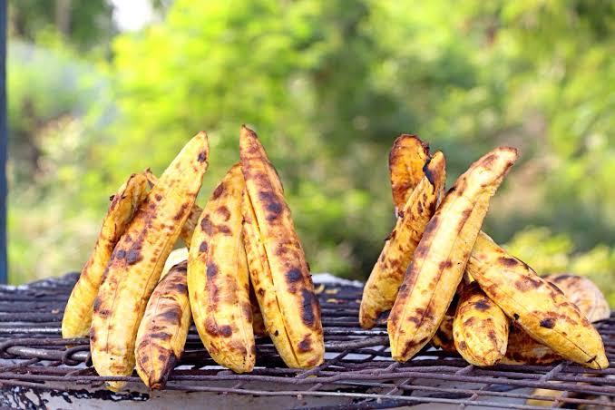 If you’ve ever strolled through the streets of Lagos on a warm afternoon, you’ve likely caught a whiff of boli, Nigeria’s beloved street food.