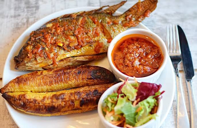 If you’ve ever strolled through the streets of Lagos on a warm afternoon, you’ve likely caught a whiff of boli, Nigeria’s beloved street food. Plantain